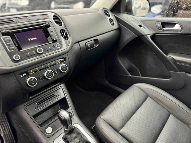 Черный Фольксваген Тигуан, объемом двигателя 2 л и пробегом 99 тыс. км за 13600 $, фото 12 на Automoto.ua