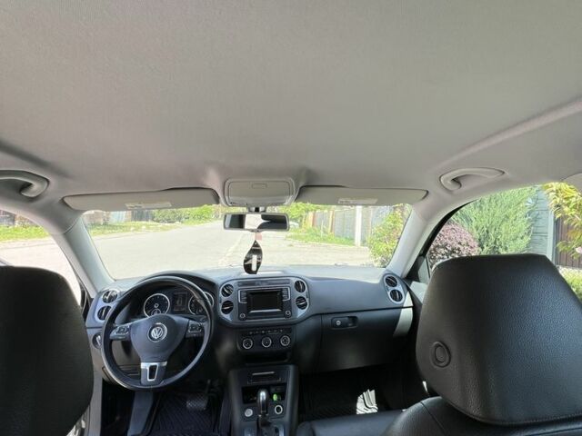 Черный Фольксваген Тигуан, объемом двигателя 2 л и пробегом 258 тыс. км за 13300 $, фото 11 на Automoto.ua