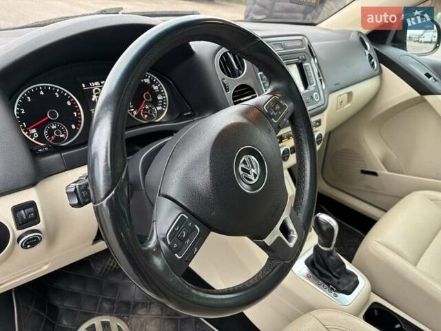 Черный Фольксваген Тигуан, объемом двигателя 2 л и пробегом 126 тыс. км за 14200 $, фото 19 на Automoto.ua