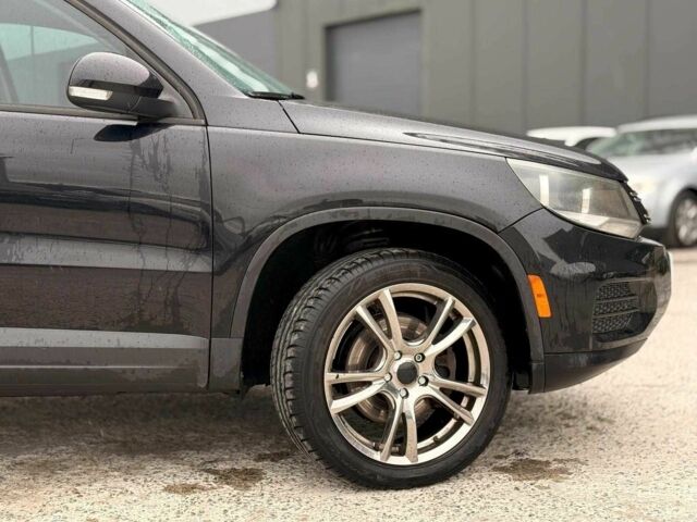 Черный Фольксваген Тигуан, объемом двигателя 2 л и пробегом 153 тыс. км за 10940 $, фото 5 на Automoto.ua