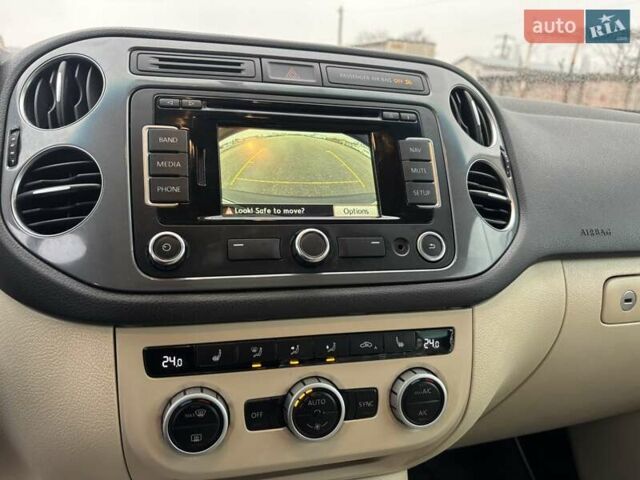 Черный Фольксваген Тигуан, объемом двигателя 2 л и пробегом 126 тыс. км за 14200 $, фото 16 на Automoto.ua