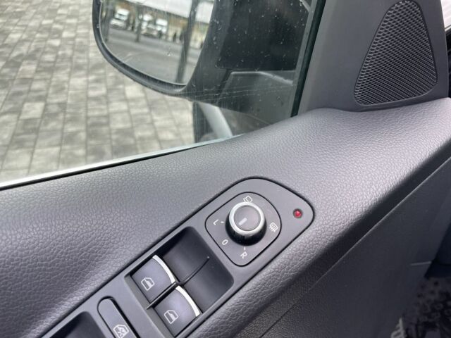 Чорний Фольксваген Тігуан, об'ємом двигуна 2 л та пробігом 166 тис. км за 13500 $, фото 12 на Automoto.ua