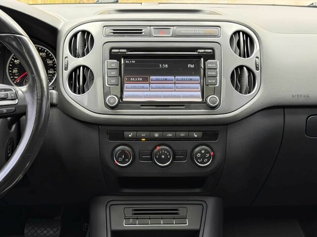 Черный Фольксваген Тигуан, объемом двигателя 2 л и пробегом 79 тыс. км за 8400 $, фото 10 на Automoto.ua