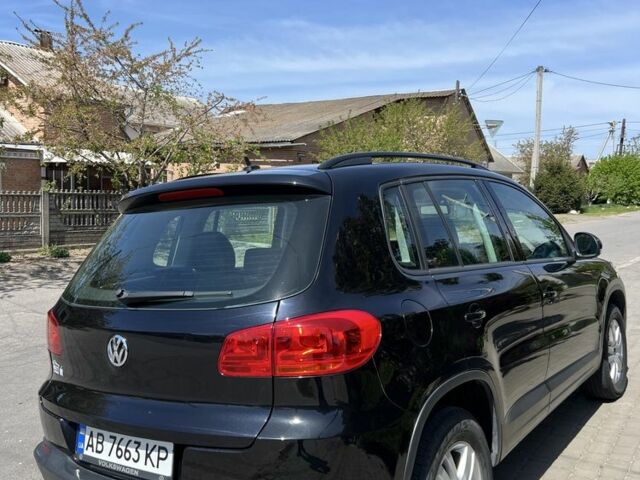 Черный Фольксваген Тигуан, объемом двигателя 2 л и пробегом 258 тыс. км за 13300 $, фото 5 на Automoto.ua
