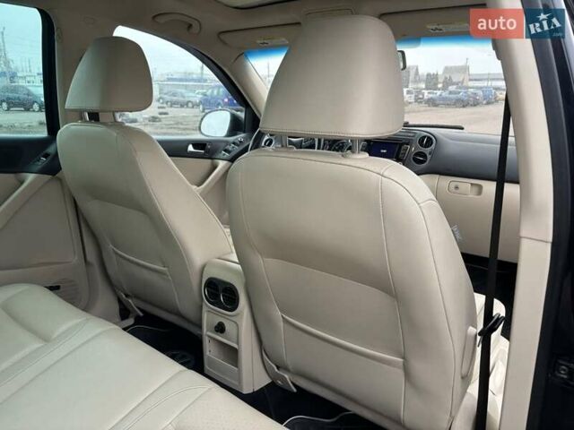 Черный Фольксваген Тигуан, объемом двигателя 2 л и пробегом 126 тыс. км за 14200 $, фото 32 на Automoto.ua