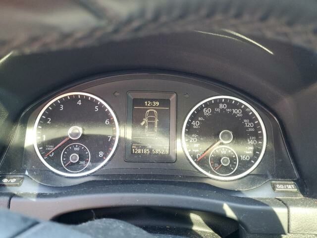 Черный Фольксваген Тигуан, объемом двигателя 2 л и пробегом 206 тыс. км за 7700 $, фото 8 на Automoto.ua