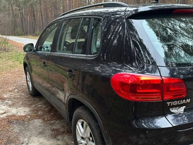 Черный Фольксваген Тигуан, объемом двигателя 2 л и пробегом 240 тыс. км за 12200 $, фото 3 на Automoto.ua