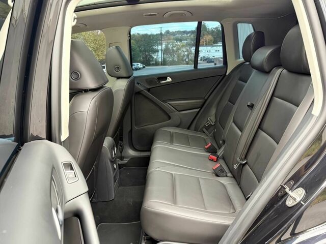 Черный Фольксваген Тигуан, объемом двигателя 2 л и пробегом 79 тыс. км за 8400 $, фото 12 на Automoto.ua