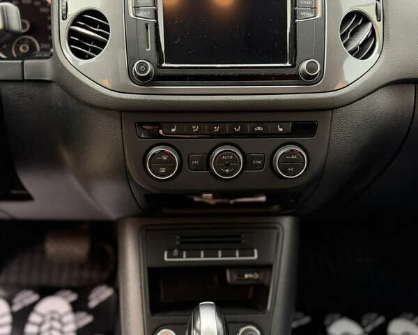 Черный Фольксваген Тигуан, объемом двигателя 1.98 л и пробегом 189 тыс. км за 12999 $, фото 9 на Automoto.ua