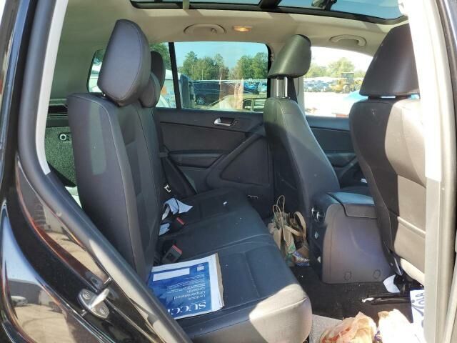 Черный Фольксваген Тигуан, объемом двигателя 2 л и пробегом 206 тыс. км за 7700 $, фото 9 на Automoto.ua