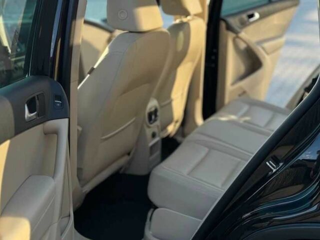 Черный Фольксваген Тигуан, объемом двигателя 2 л и пробегом 151 тыс. км за 9500 $, фото 6 на Automoto.ua