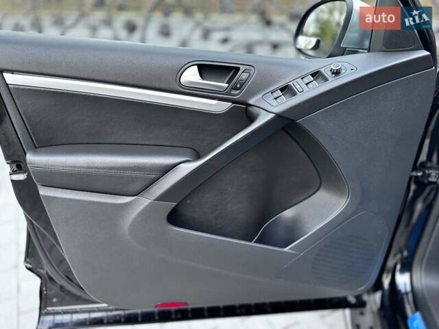 Черный Фольксваген Тигуан, объемом двигателя 2 л и пробегом 139 тыс. км за 17900 $, фото 37 на Automoto.ua