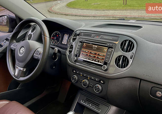 Чорний Фольксваген Тігуан, об'ємом двигуна 2 л та пробігом 223 тис. км за 16950 $, фото 45 на Automoto.ua