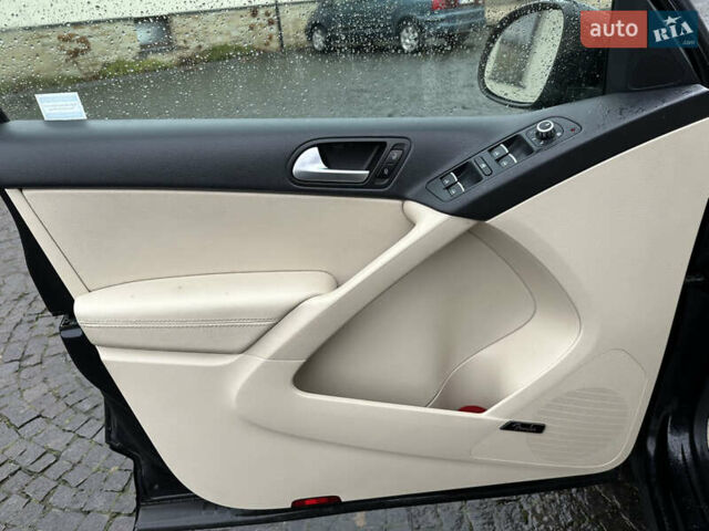 Черный Фольксваген Тигуан, объемом двигателя 1.98 л и пробегом 143 тыс. км за 12400 $, фото 21 на Automoto.ua