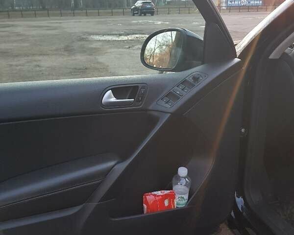 Чорний Фольксваген Тігуан, об'ємом двигуна 1.98 л та пробігом 128 тис. км за 14500 $, фото 16 на Automoto.ua