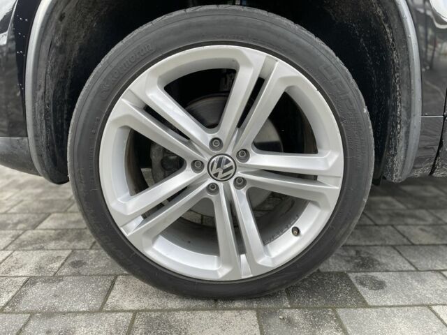 Чорний Фольксваген Тігуан, об'ємом двигуна 2 л та пробігом 166 тис. км за 13500 $, фото 15 на Automoto.ua