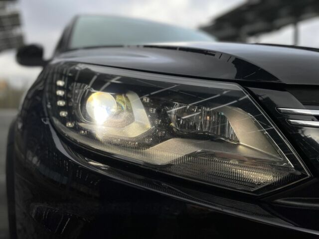 Чорний Фольксваген Тігуан, об'ємом двигуна 2 л та пробігом 166 тис. км за 13500 $, фото 14 на Automoto.ua