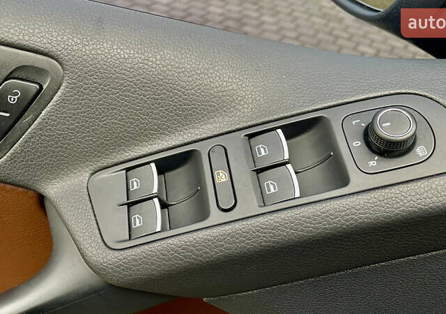 Чорний Фольксваген Тігуан, об'ємом двигуна 2 л та пробігом 223 тис. км за 16950 $, фото 53 на Automoto.ua