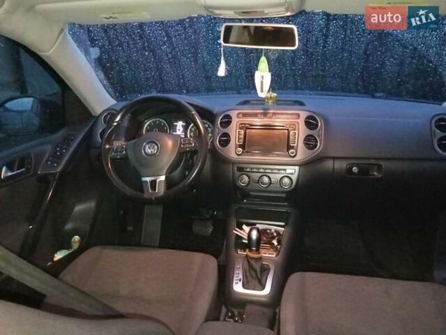 Чорний Фольксваген Тігуан, об'ємом двигуна 1.98 л та пробігом 248 тис. км за 12500 $, фото 10 на Automoto.ua