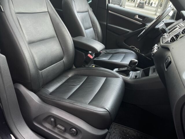 Чорний Фольксваген Тігуан, об'ємом двигуна 2 л та пробігом 166 тис. км за 13500 $, фото 23 на Automoto.ua