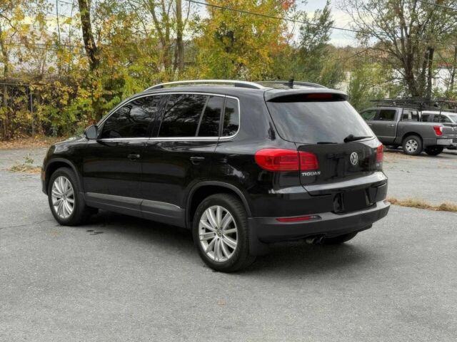 Черный Фольксваген Тигуан, объемом двигателя 2 л и пробегом 80 тыс. км за 9400 $, фото 4 на Automoto.ua