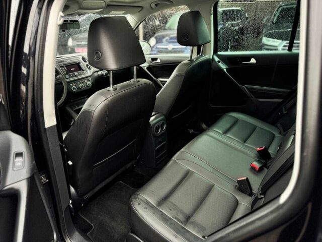 Черный Фольксваген Тигуан, объемом двигателя 2 л и пробегом 99 тыс. км за 13600 $, фото 13 на Automoto.ua