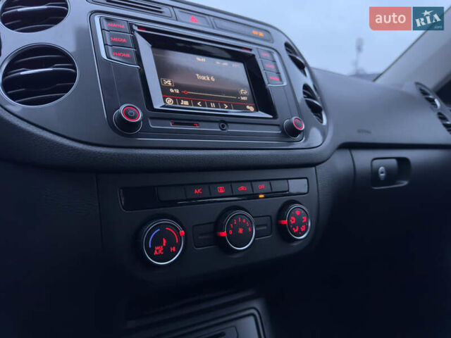 Черный Фольксваген Тигуан, объемом двигателя 1.98 л и пробегом 180 тыс. км за 11800 $, фото 48 на Automoto.ua