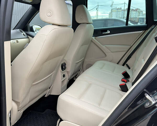 Чорний Фольксваген Тігуан, об'ємом двигуна 1.98 л та пробігом 146 тис. км за 12800 $, фото 20 на Automoto.ua