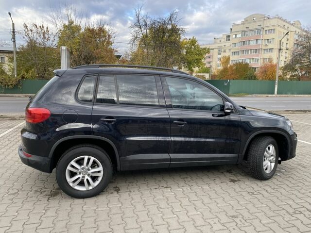 Черный Фольксваген Тигуан, объемом двигателя 2 л и пробегом 178 тыс. км за 12500 $, фото 1 на Automoto.ua