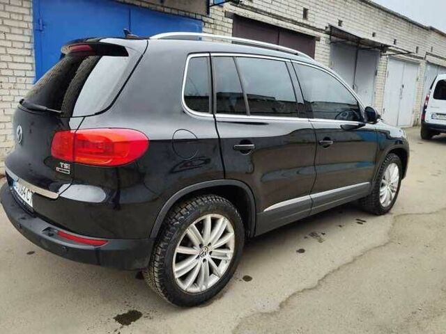 Черный Фольксваген Тигуан, объемом двигателя 2 л и пробегом 122 тыс. км за 9000 $, фото 3 на Automoto.ua