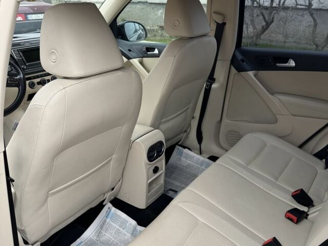 Черный Фольксваген Тигуан, объемом двигателя 2 л и пробегом 175 тыс. км за 13500 $, фото 9 на Automoto.ua