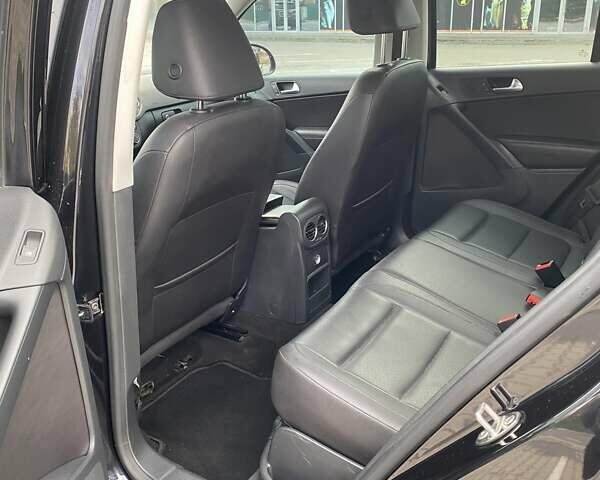 Черный Фольксваген Тигуан, объемом двигателя 1.98 л и пробегом 178 тыс. км за 12500 $, фото 11 на Automoto.ua