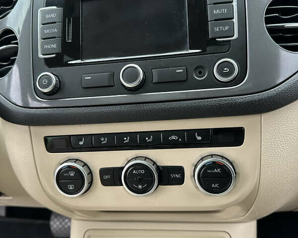 Черный Фольксваген Тигуан, объемом двигателя 1.98 л и пробегом 143 тыс. км за 12400 $, фото 35 на Automoto.ua