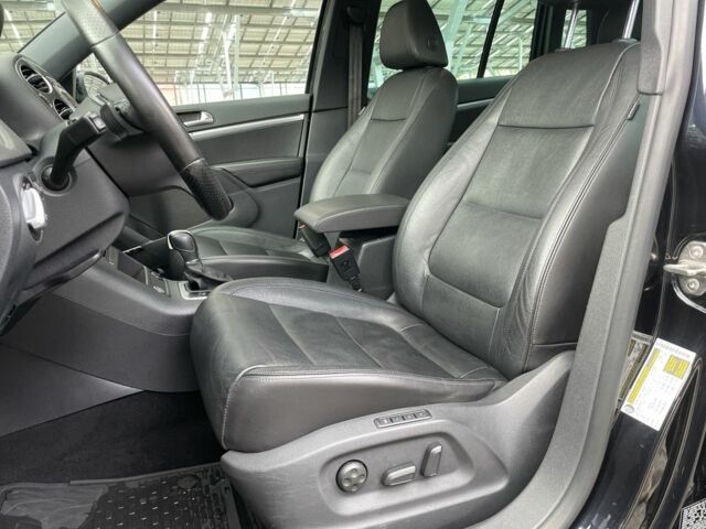 Чорний Фольксваген Тігуан, об'ємом двигуна 2 л та пробігом 166 тис. км за 13500 $, фото 17 на Automoto.ua