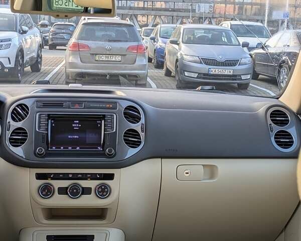 Черный Фольксваген Тигуан, объемом двигателя 1.98 л и пробегом 175 тыс. км за 13700 $, фото 17 на Automoto.ua