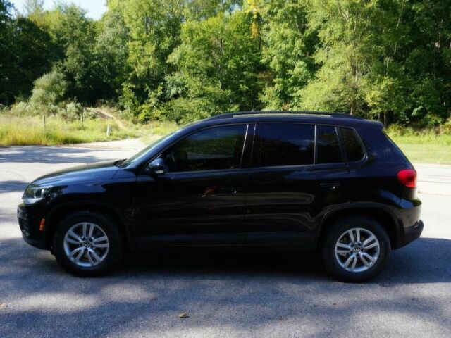 Черный Фольксваген Тигуан, объемом двигателя 2 л и пробегом 78 тыс. км за 7700 $, фото 2 на Automoto.ua