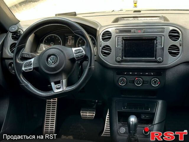Черный Фольксваген Тигуан, объемом двигателя 2 л и пробегом 230 тыс. км за 12000 $, фото 9 на Automoto.ua