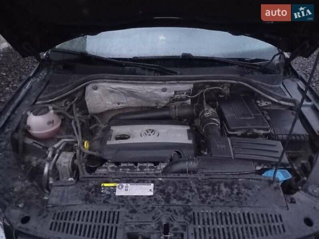 Чорний Фольксваген Тігуан, об'ємом двигуна 1.98 л та пробігом 248 тис. км за 12500 $, фото 16 на Automoto.ua