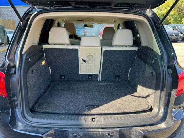 Чорний Фольксваген Тігуан, об'ємом двигуна 2 л та пробігом 74 тис. км за 4800 $, фото 6 на Automoto.ua