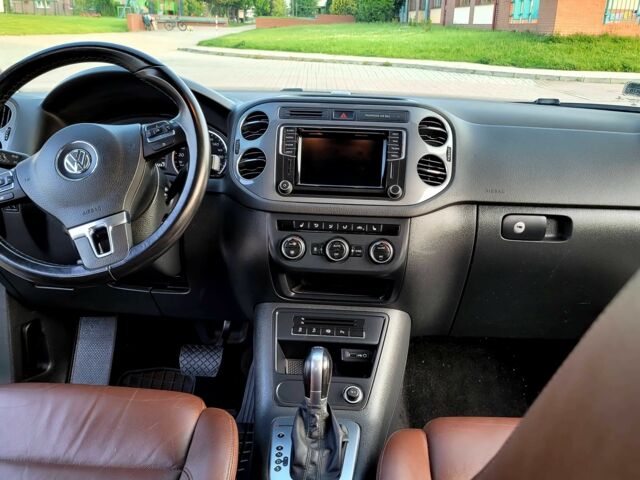 Черный Фольксваген Тигуан, объемом двигателя 2 л и пробегом 75 тыс. км за 7900 $, фото 7 на Automoto.ua
