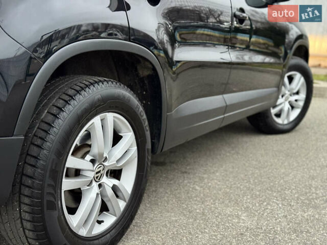 Черный Фольксваген Тигуан, объемом двигателя 1.98 л и пробегом 180 тыс. км за 11800 $, фото 17 на Automoto.ua