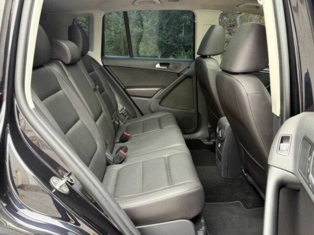 Черный Фольксваген Тигуан, объемом двигателя 2 л и пробегом 80 тыс. км за 9400 $, фото 9 на Automoto.ua