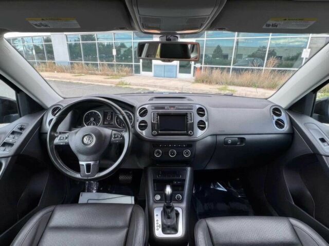 Черный Фольксваген Тигуан, объемом двигателя 2 л и пробегом 78 тыс. км за 3400 $, фото 9 на Automoto.ua