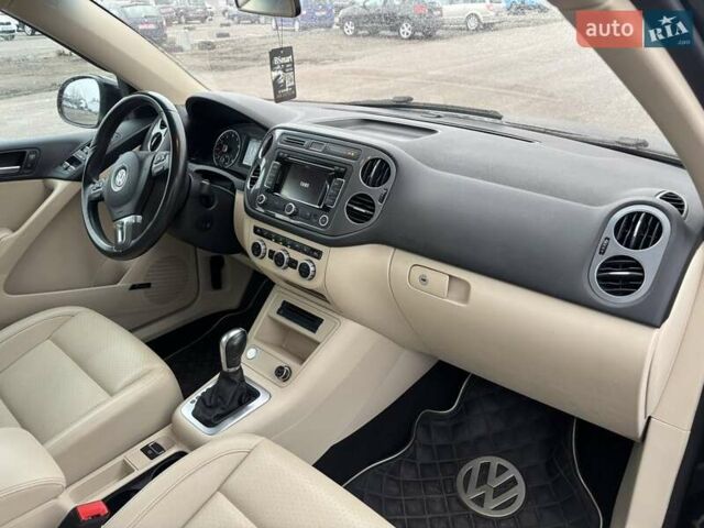 Черный Фольксваген Тигуан, объемом двигателя 2 л и пробегом 126 тыс. км за 14200 $, фото 31 на Automoto.ua