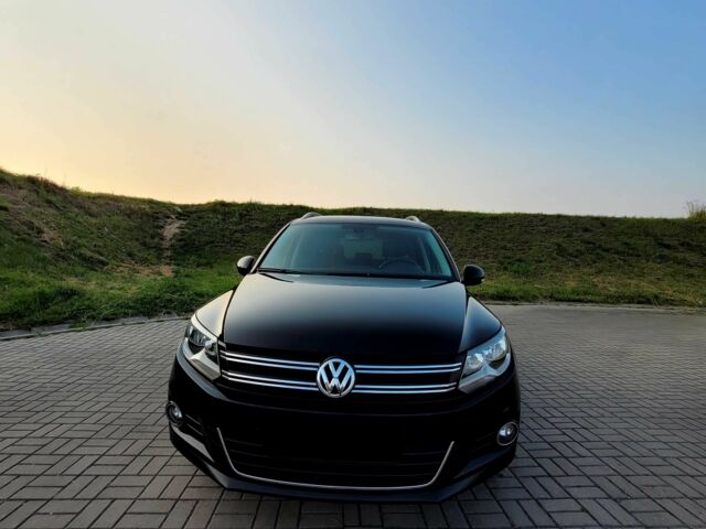 Черный Фольксваген Тигуан, объемом двигателя 2 л и пробегом 75 тыс. км за 7900 $, фото 1 на Automoto.ua