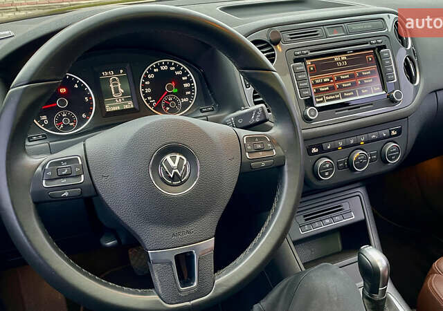 Чорний Фольксваген Тігуан, об'ємом двигуна 2 л та пробігом 223 тис. км за 16950 $, фото 50 на Automoto.ua