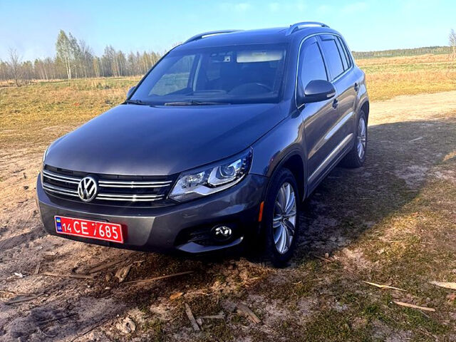 Чорний Фольксваген Тігуан, об'ємом двигуна 2 л та пробігом 287 тис. км за 12500 $, фото 2 на Automoto.ua