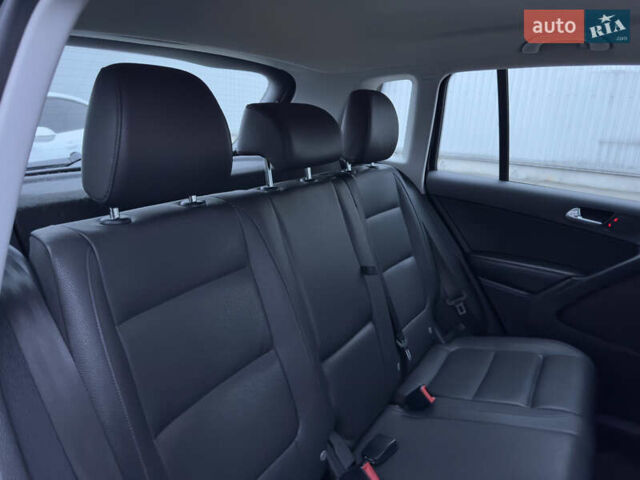 Черный Фольксваген Тигуан, объемом двигателя 1.98 л и пробегом 180 тыс. км за 11800 $, фото 38 на Automoto.ua