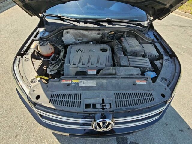 Чорний Фольксваген Тігуан, об'ємом двигуна 2 л та пробігом 125 тис. км за 3850 $, фото 7 на Automoto.ua