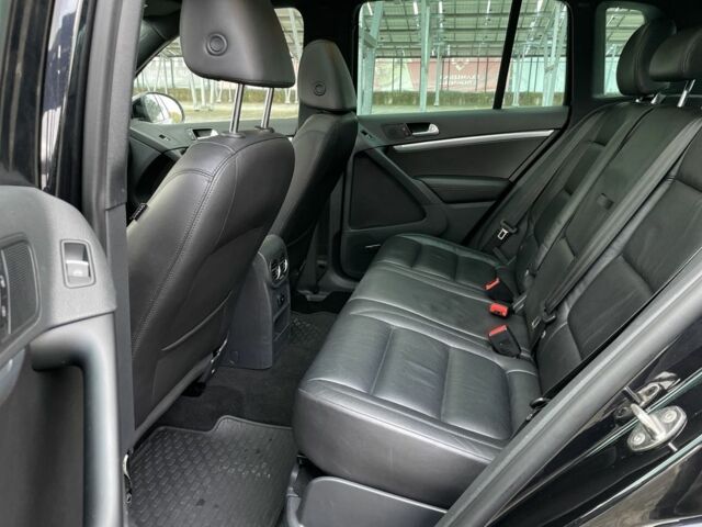 Чорний Фольксваген Тігуан, об'ємом двигуна 2 л та пробігом 166 тис. км за 13500 $, фото 21 на Automoto.ua